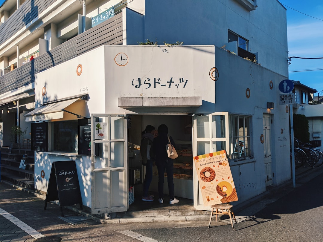 tokyo cafe daytime couple