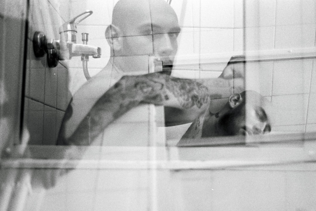 bad selfie bathroom mirror