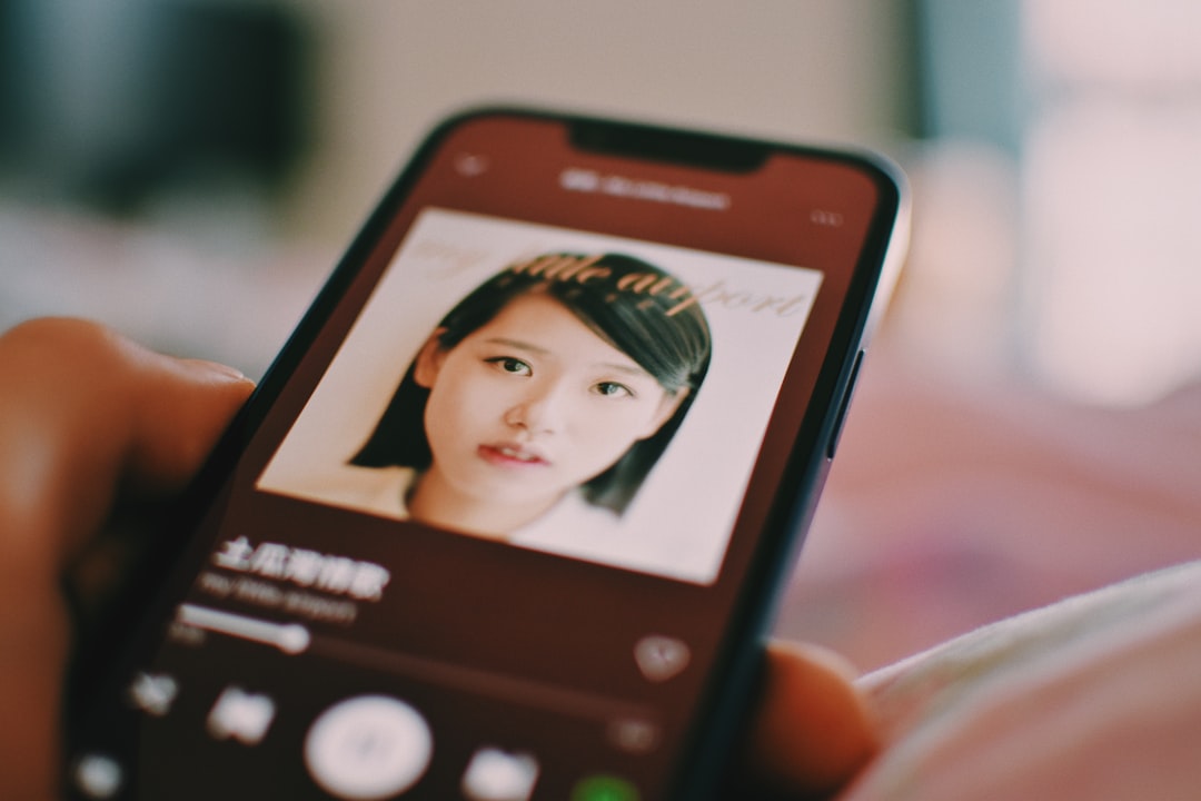 smartphone matching app profile photo