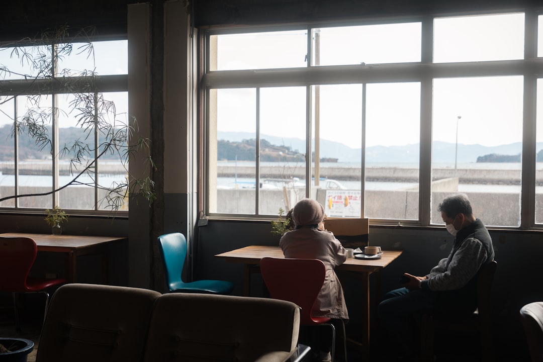 couple meeting cafe japan