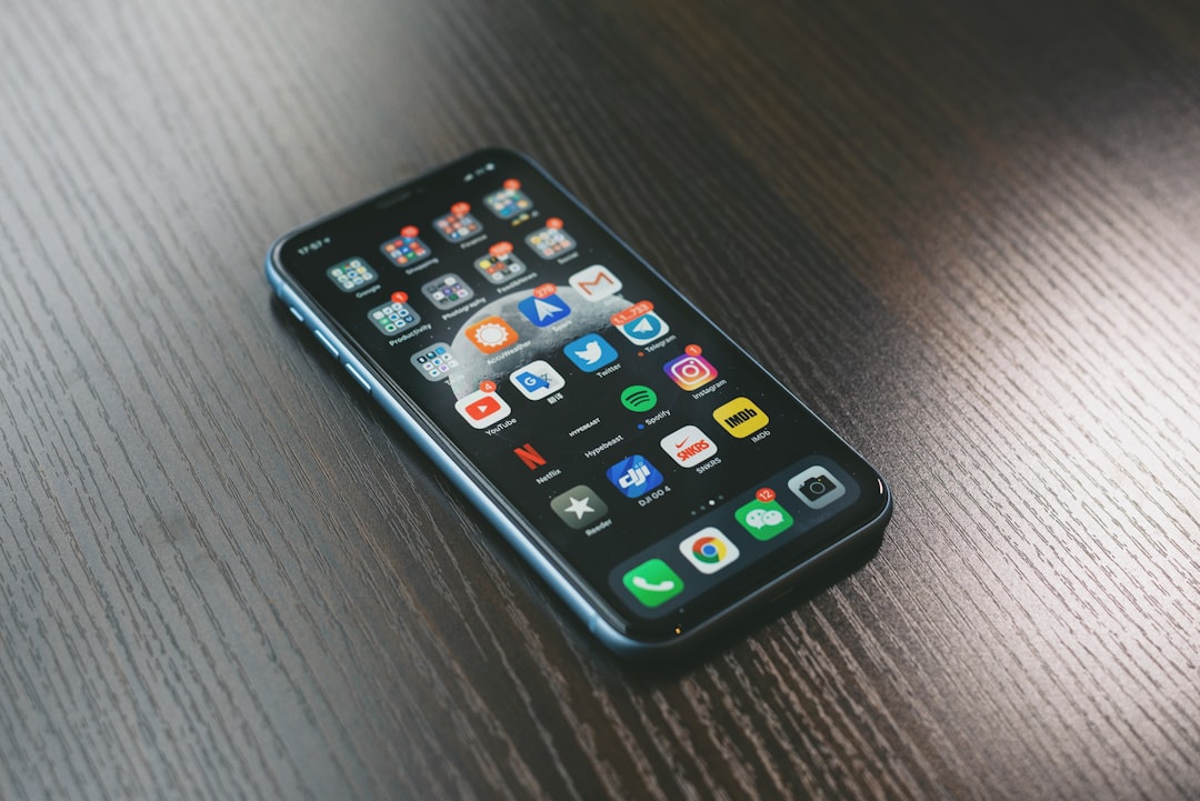 user review testimonial smartphone