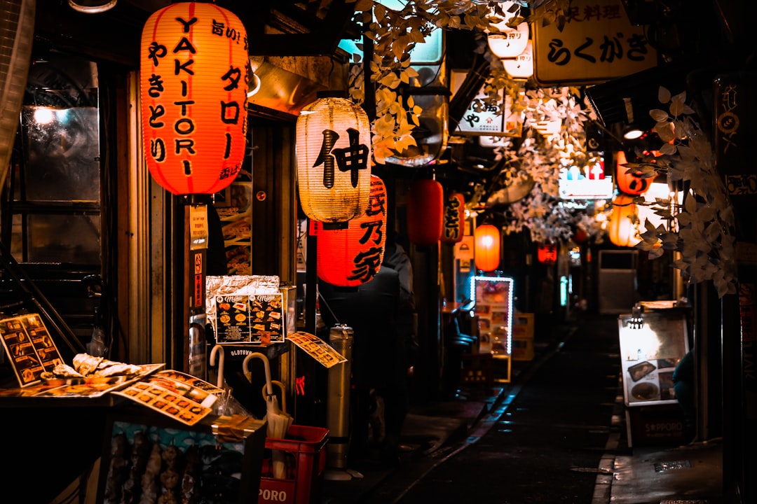 tokyo restaurant interior dinner date