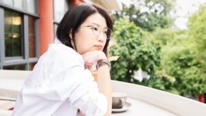 japanese woman 30s thinking marriage cafe