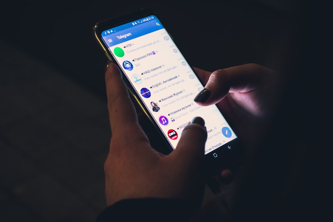 dating app on smartphone security