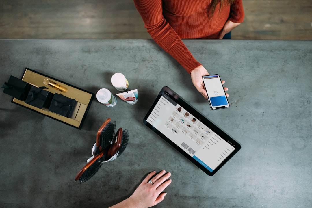 wallet smartphone payment table